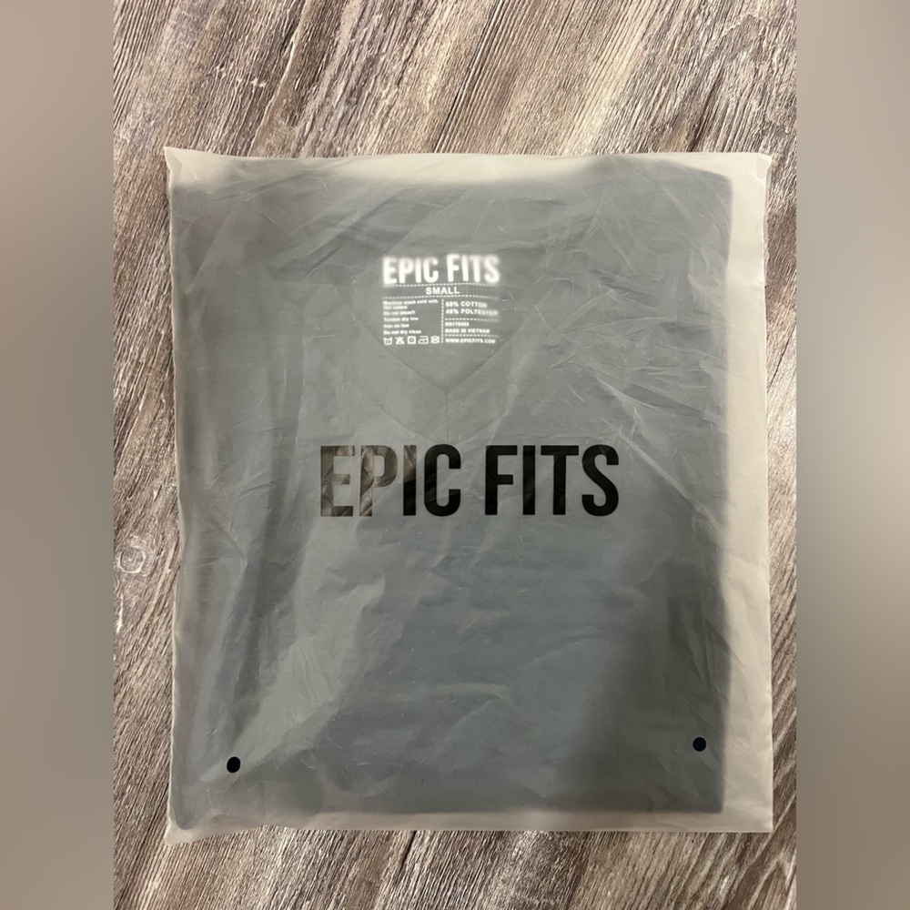 Epic Fits V Neck T Shirt Size Small Blue NWT
